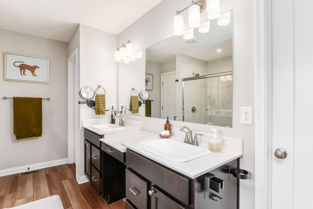 579 Courtright Drive E, Pickerington, OH 43147