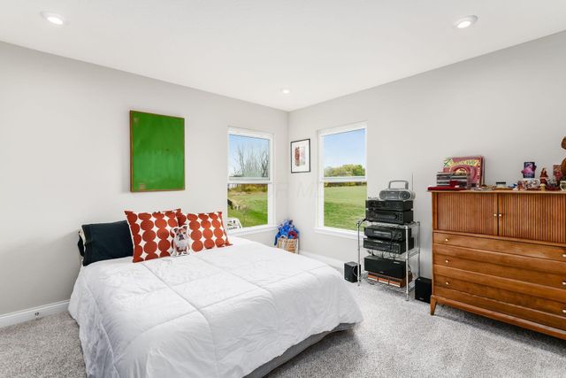 579 Courtright Drive E, Pickerington, OH 43147