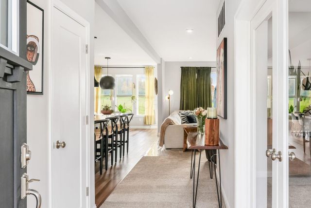 579 Courtright Drive E, Pickerington, OH 43147