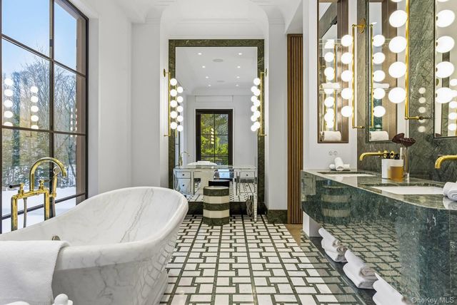 43 Old Orchard Lane, East Hampton, NY 11937