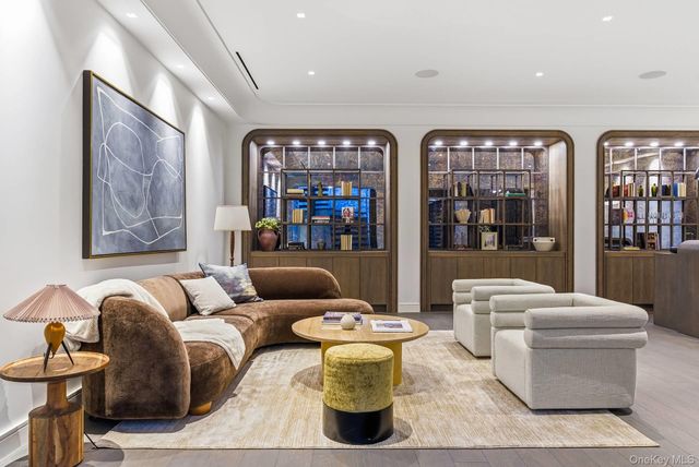 43 Old Orchard Lane, East Hampton, NY 11937