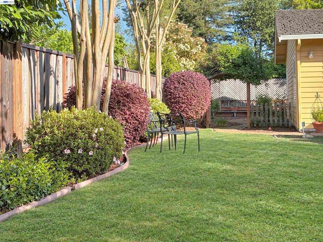 1209 Rimer Dr, Moraga, CA 94556