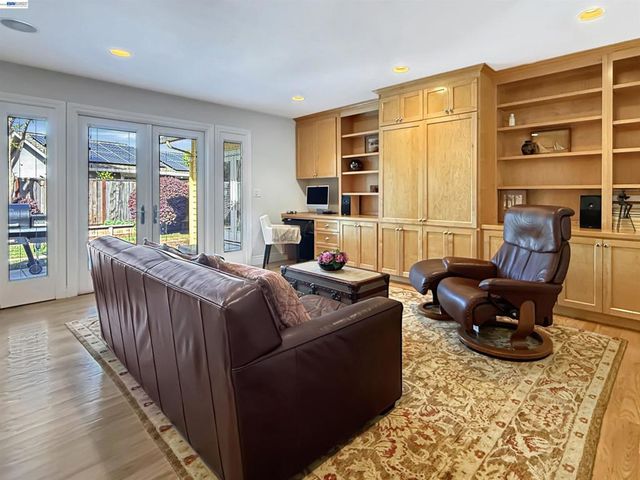 1209 Rimer Dr, Moraga, CA 94556