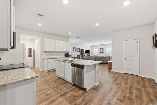 2124 FOXBRIAR CV, New Braunfels, TX 78130