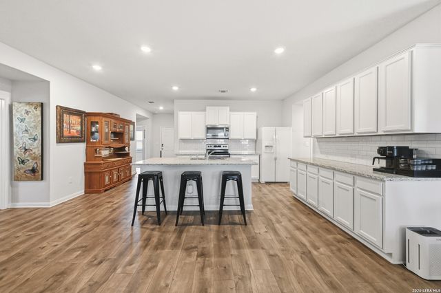 2124 FOXBRIAR CV, New Braunfels, TX 78130