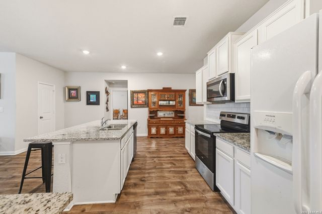 2124 FOXBRIAR CV, New Braunfels, TX 78130