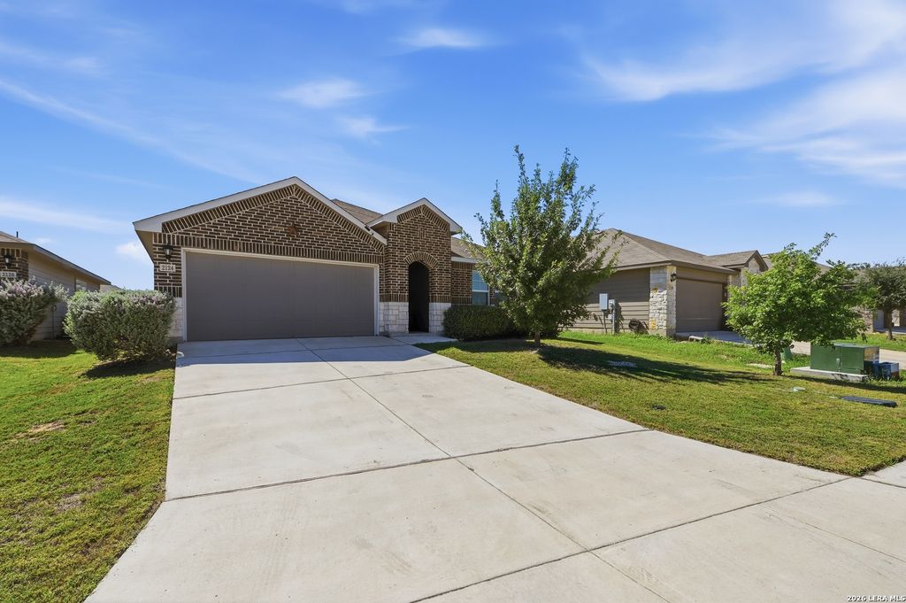 2124 FOXBRIAR CV, New Braunfels, TX 78130