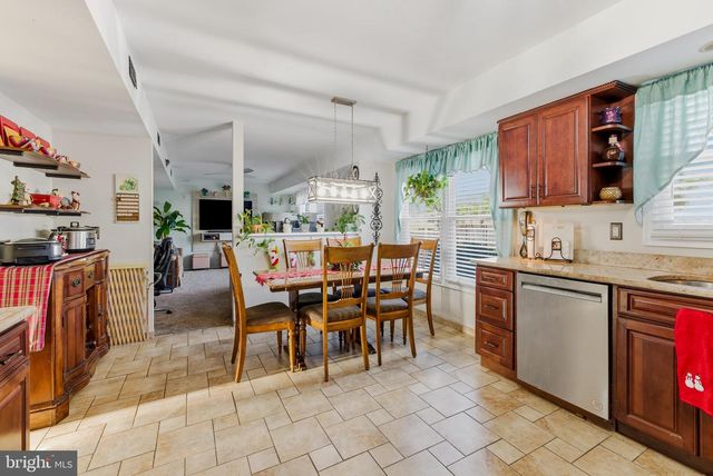 20 APPLETREE LN, Sewell, NJ 08080