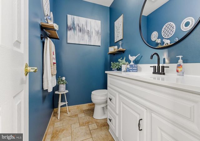 20 APPLETREE LN, Sewell, NJ 08080