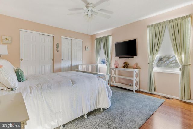 20 APPLETREE LN, Sewell, NJ 08080