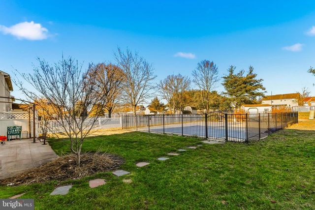 20 APPLETREE LN, Sewell, NJ 08080