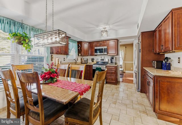 20 APPLETREE LN, Sewell, NJ 08080