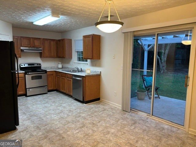 6947 Red Bone Way, Lithonia, GA 30038