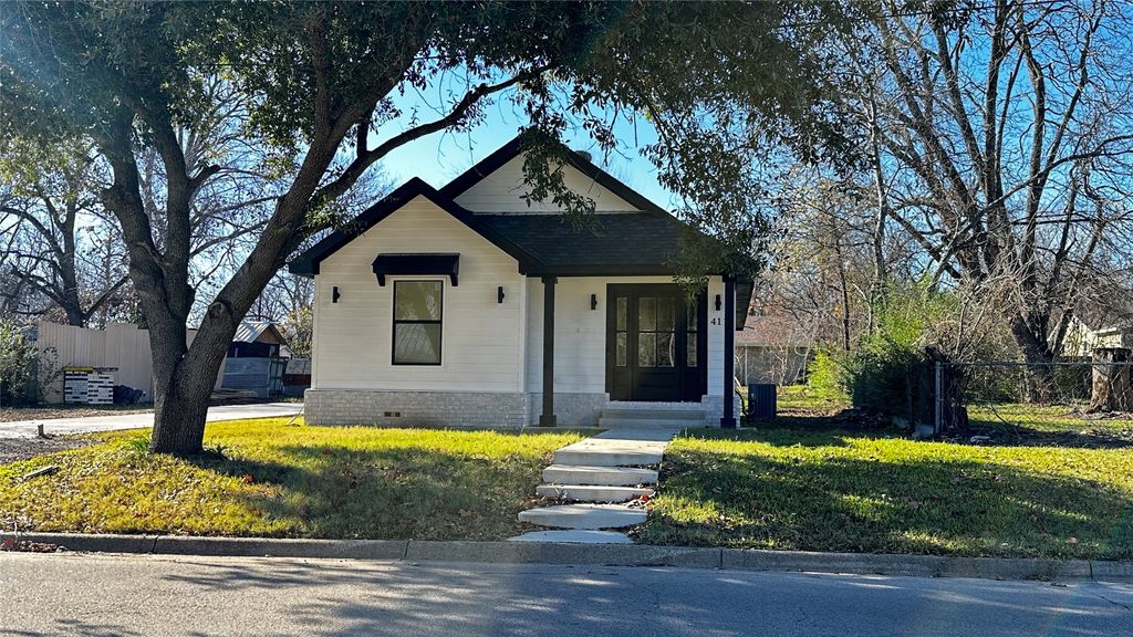 411 N Waldrip Street, Grand Saline, TX 75140