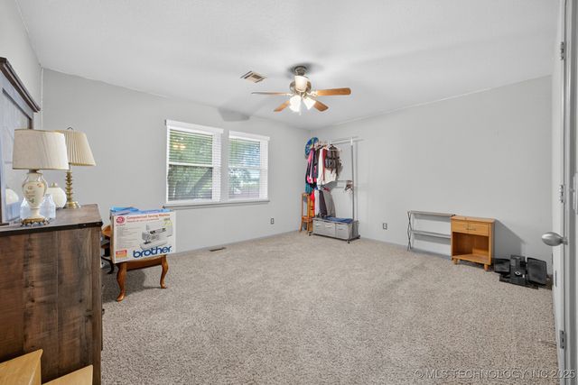 9603 N 111th East Avenue, Owasso, OK 74055