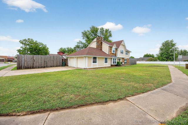 9603 N 111th East Avenue, Owasso, OK 74055