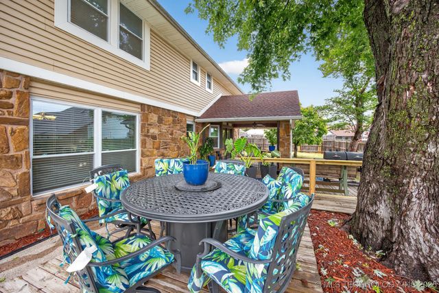 9603 N 111th East Avenue, Owasso, OK 74055