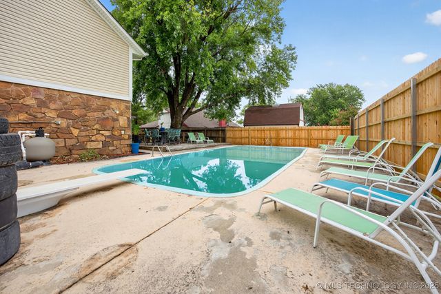 9603 N 111th East Avenue, Owasso, OK 74055
