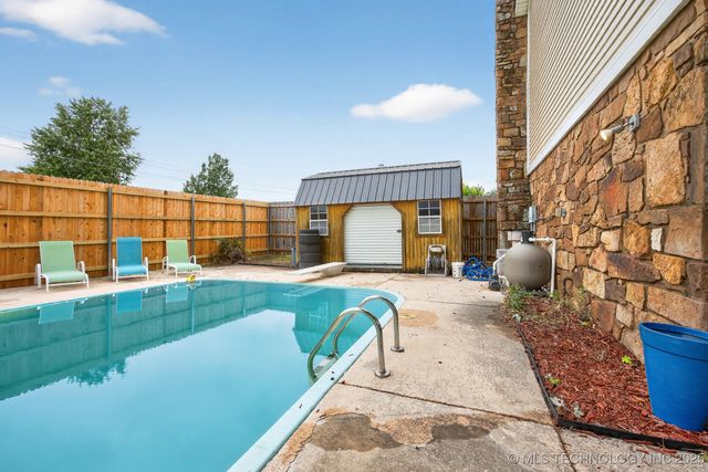 9603 N 111th East Avenue, Owasso, OK 74055