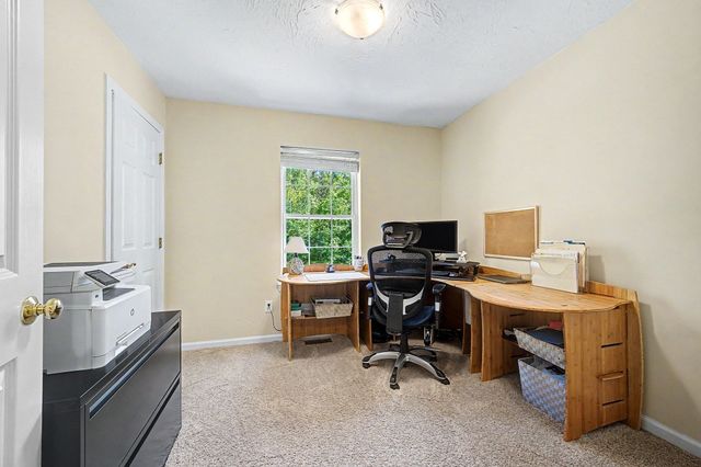 8 Southwood Dr 8, Southborough, MA 01772