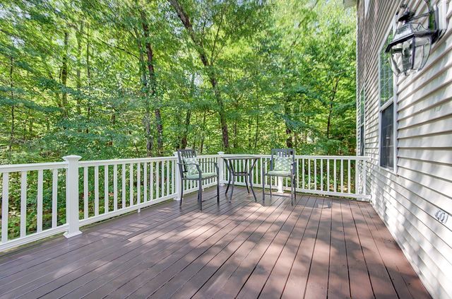 8 Southwood Dr 8, Southborough, MA 01772