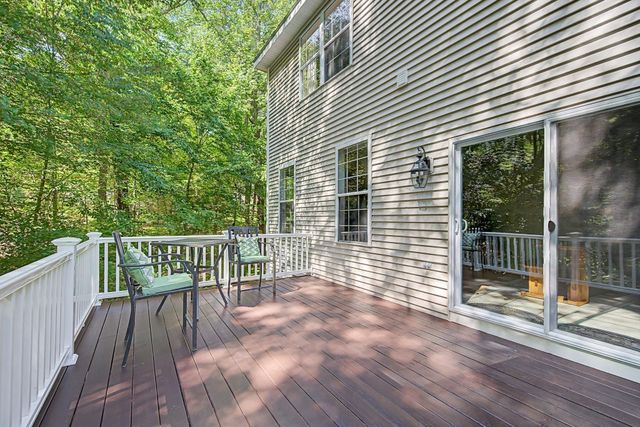 8 Southwood Dr 8, Southborough, MA 01772