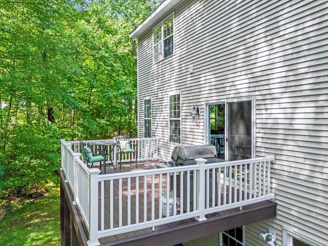 8 Southwood Dr 8, Southborough, MA 01772