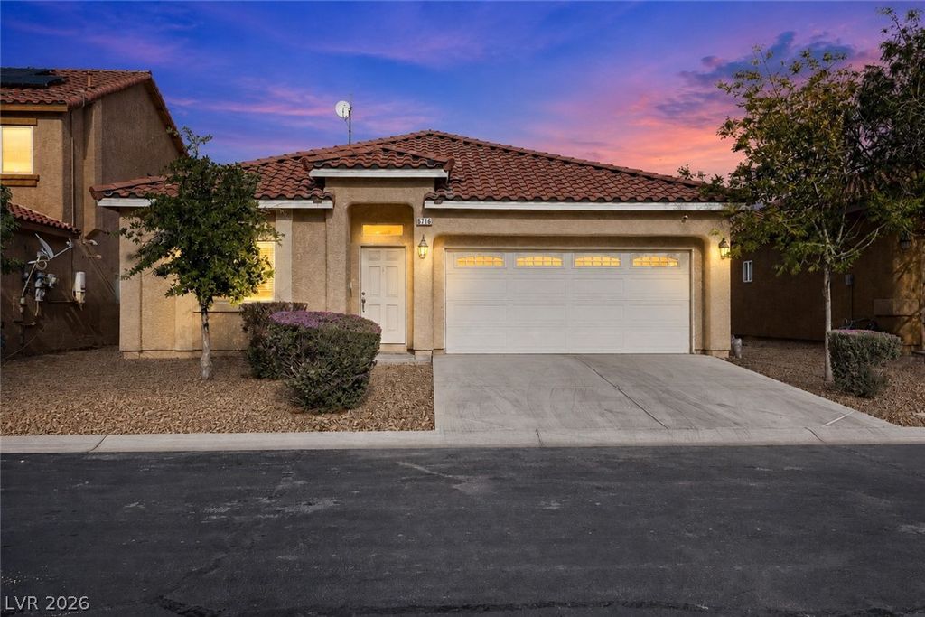 5716 Port Douglas Court, Las Vegas, NV 89113 — photo 3