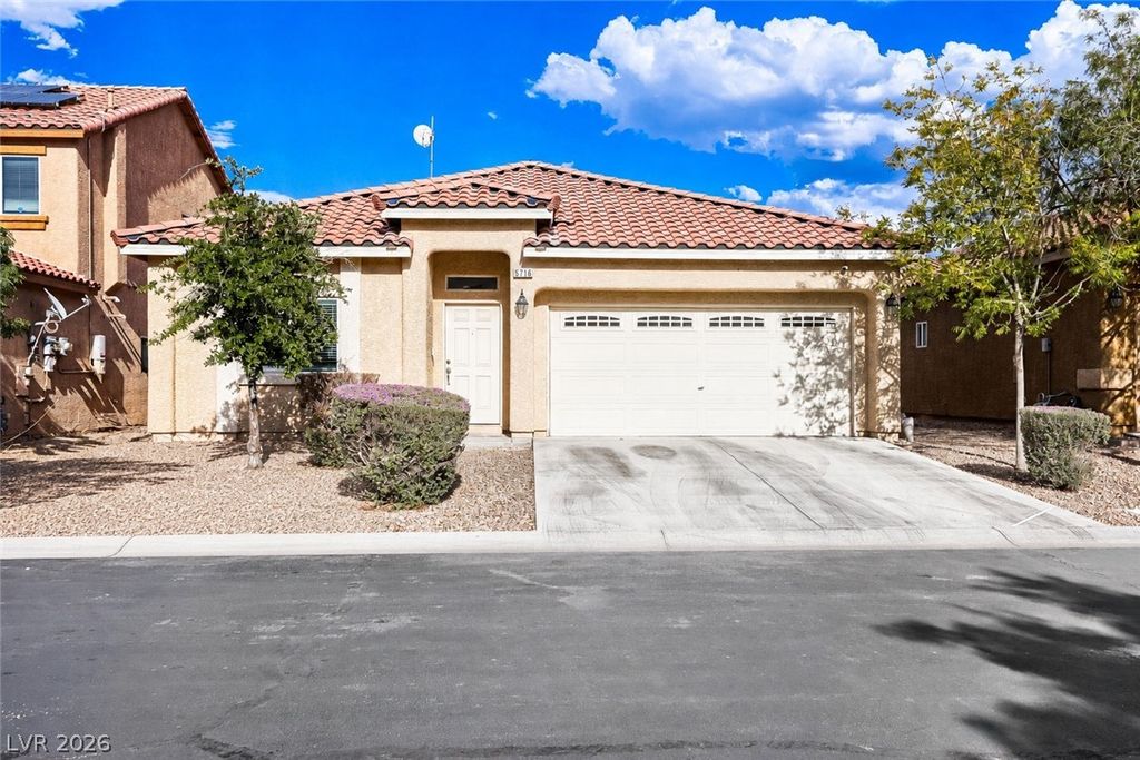 5716 Port Douglas Court, Las Vegas, NV 89113 — photo 4