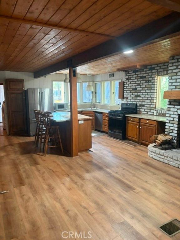 Image 10 of property listing at 32132 West, Running Springs, CA 92382