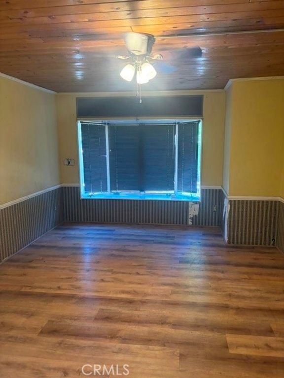 Image 15 of property listing at 32132 West, Running Springs, CA 92382