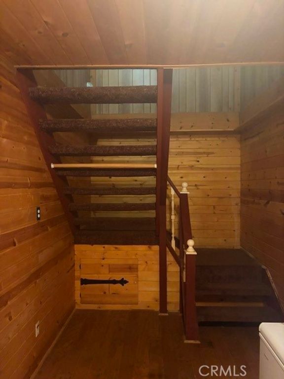 Image 19 of property listing at 32132 West, Running Springs, CA 92382