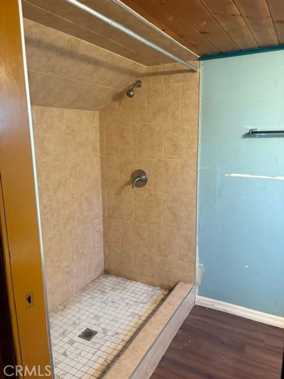Image 23 of property listing at 32132 West, Running Springs, CA 92382