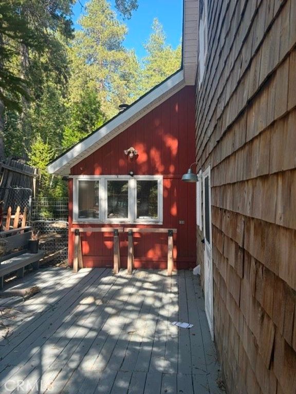 Image 26 of property listing at 32132 West, Running Springs, CA 92382