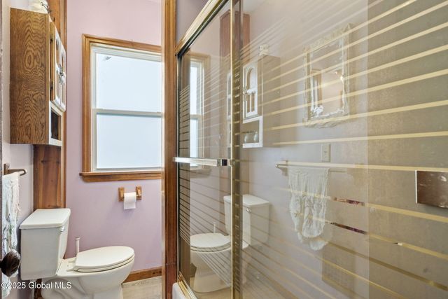 19 Parkview Court, Troy, NY 12180