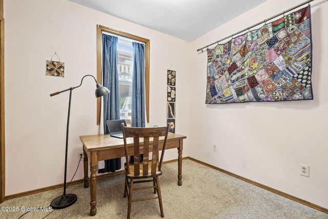 19 Parkview Court, Troy, NY 12180