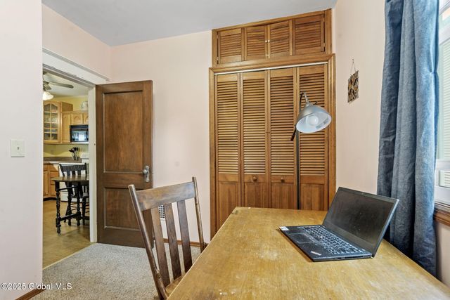 19 Parkview Court, Troy, NY 12180