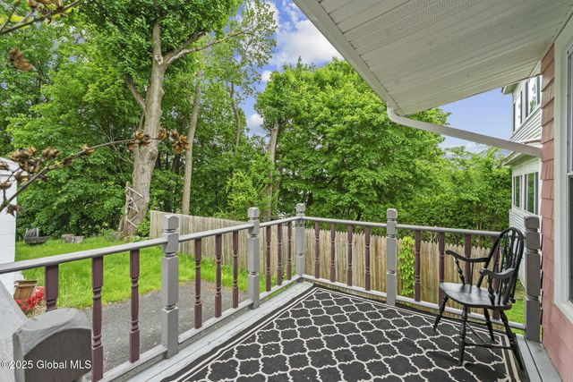 19 Parkview Court, Troy, NY 12180