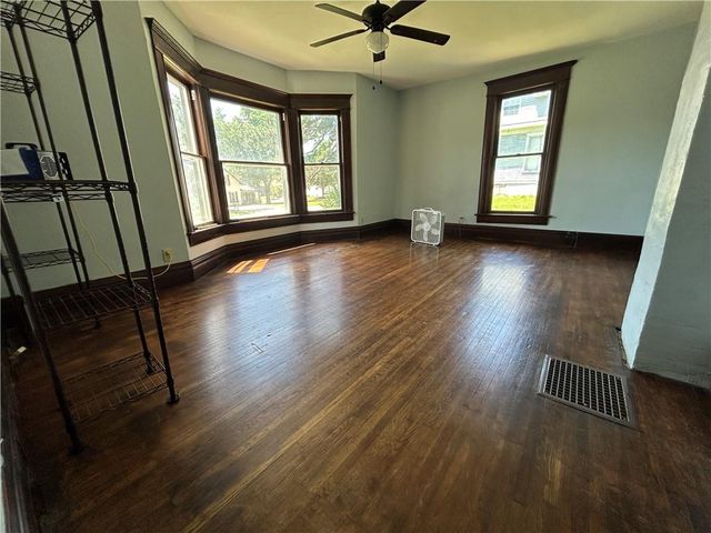 409 E 3rd Street, Maryville, MO 64468