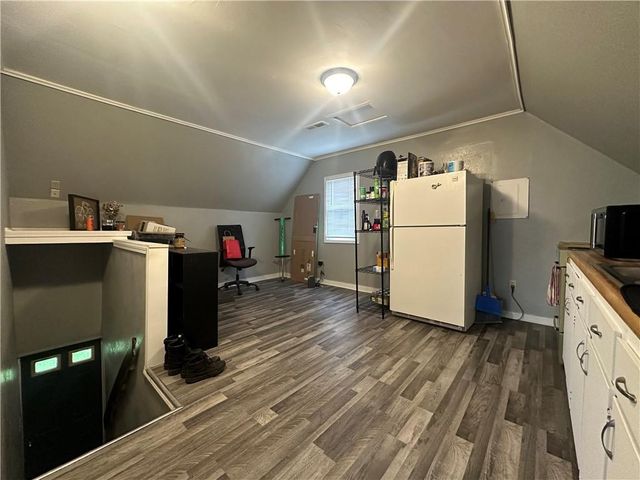 409 E 3rd Street, Maryville, MO 64468