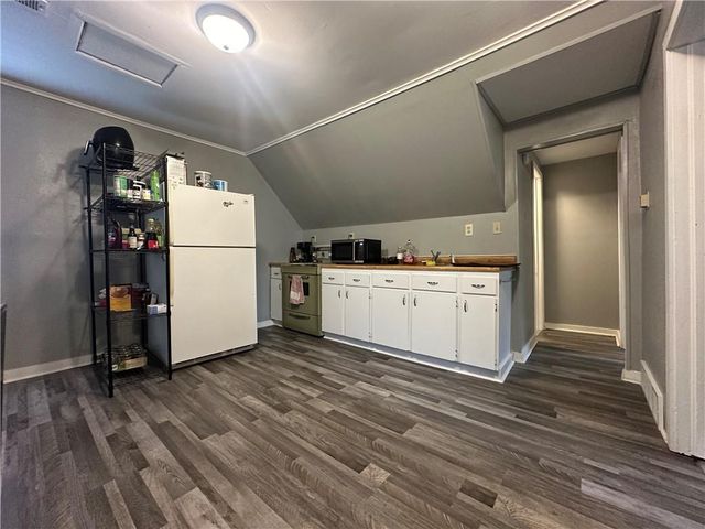 409 E 3rd Street, Maryville, MO 64468