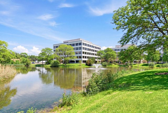 1813 Hemlock Place 110, Schaumburg, IL 60173