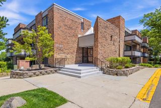 1813 Hemlock Place 110, Schaumburg, IL 60173
