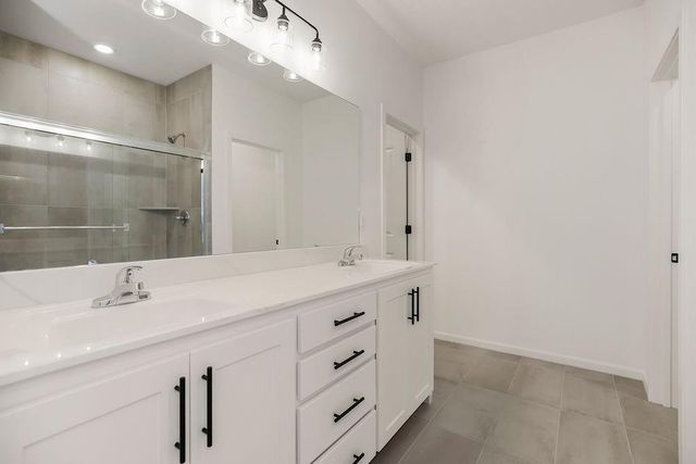 1600 Cottonwood Creek Avenue 4, Kearney, MO 64060