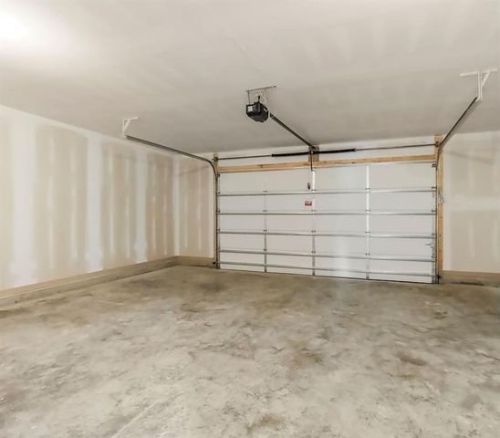 1600 Cottonwood Creek Avenue 4, Kearney, MO 64060