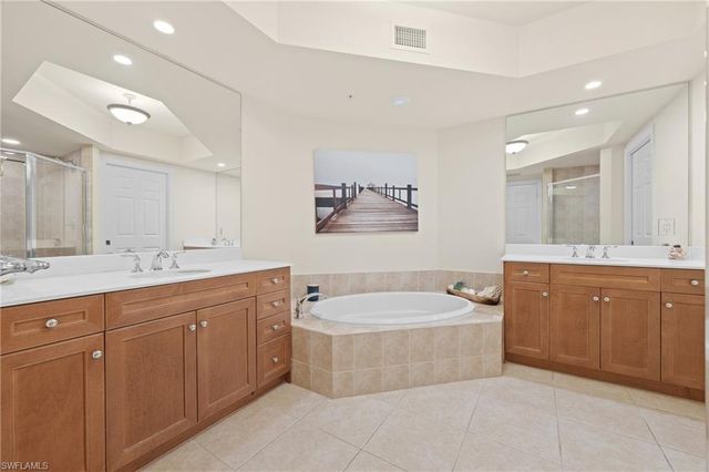 1065 Borghese LN 203, Naples, FL 34114