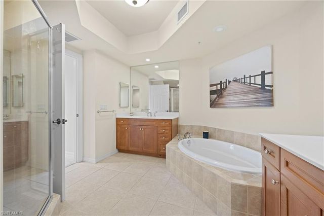 1065 Borghese LN 203, Naples, FL 34114