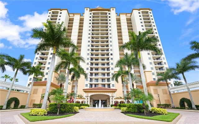 1065 Borghese LN 203, Naples, FL 34114