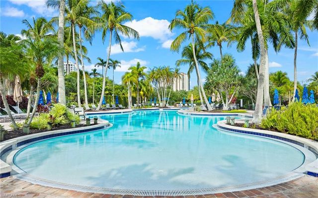 1065 Borghese LN 203, Naples, FL 34114