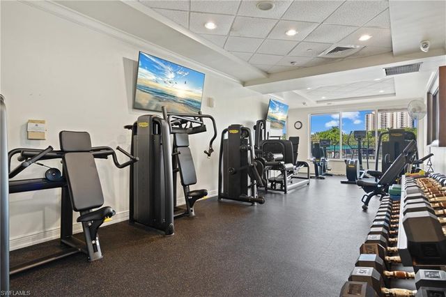 1065 Borghese LN 203, Naples, FL 34114